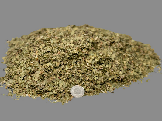 Lorbeerblätter gebrochen